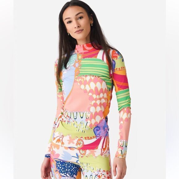 CeliaB Tops - NWT CELIA B Rinnes Top Large